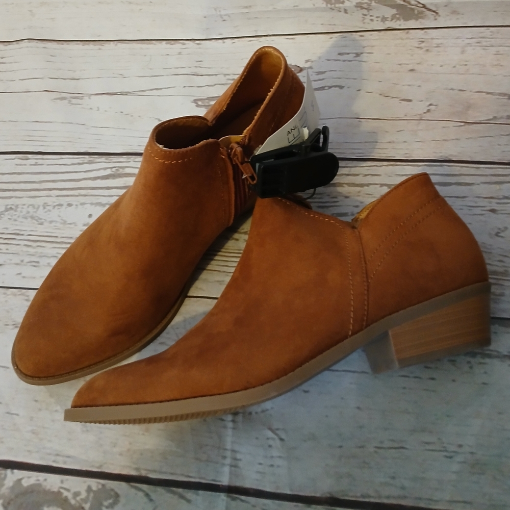 Time And Tru Women's Core Faux Suede Ankle Boots Cognac Size 11